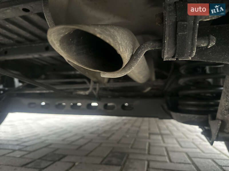 Грузовой фургон Opel Vivaro 2012 в Ровно