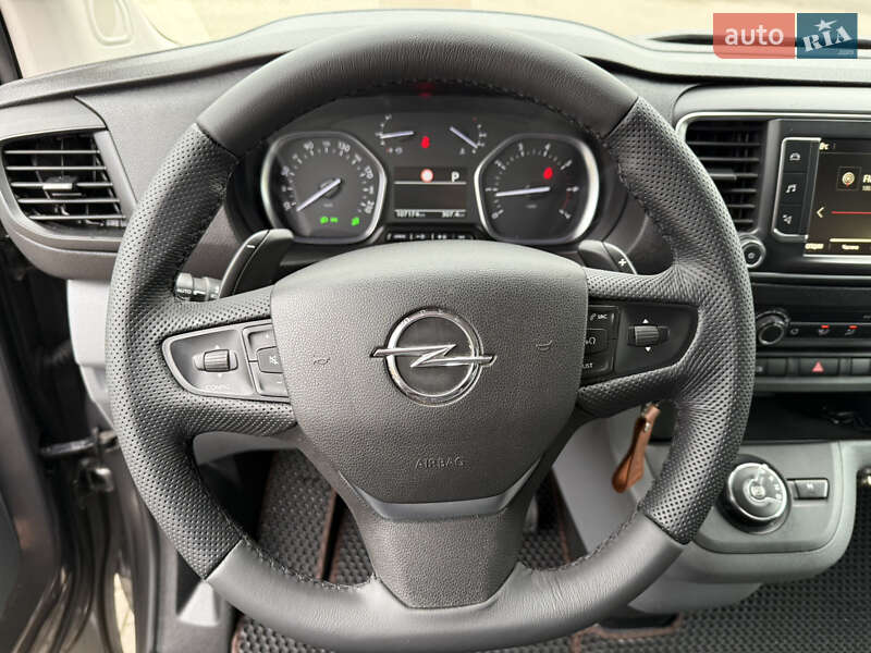 Вантажний фургон Opel Vivaro 2020 в Рівному