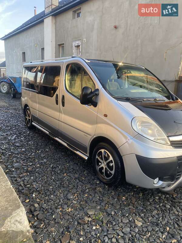 Opel Vivaro 2011 Opel Vivaro 2011