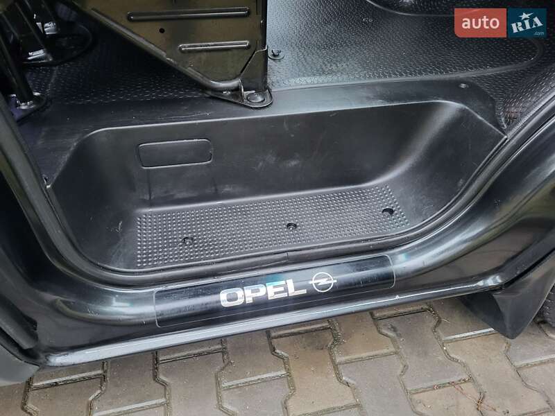 Мінівен Opel Vivaro 2007 в Хмельницькому