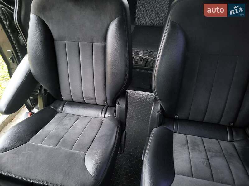 Мінівен Opel Vivaro 2007 в Хмельницькому