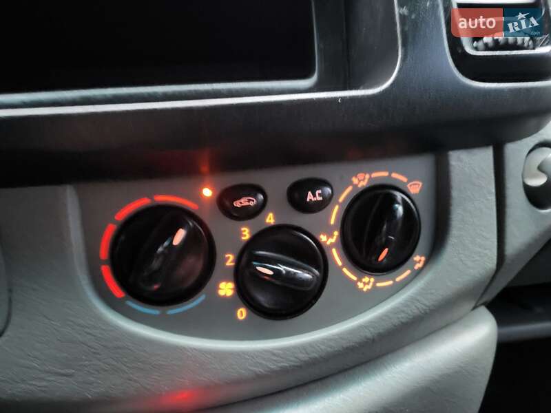 Мінівен Opel Vivaro 2007 в Хмельницькому