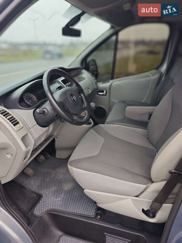 Минивэн Opel Vivaro 2014 в Львове