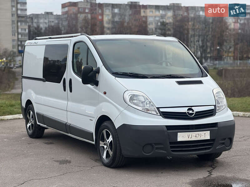 Минивэн Opel Vivaro 2014 в Ровно