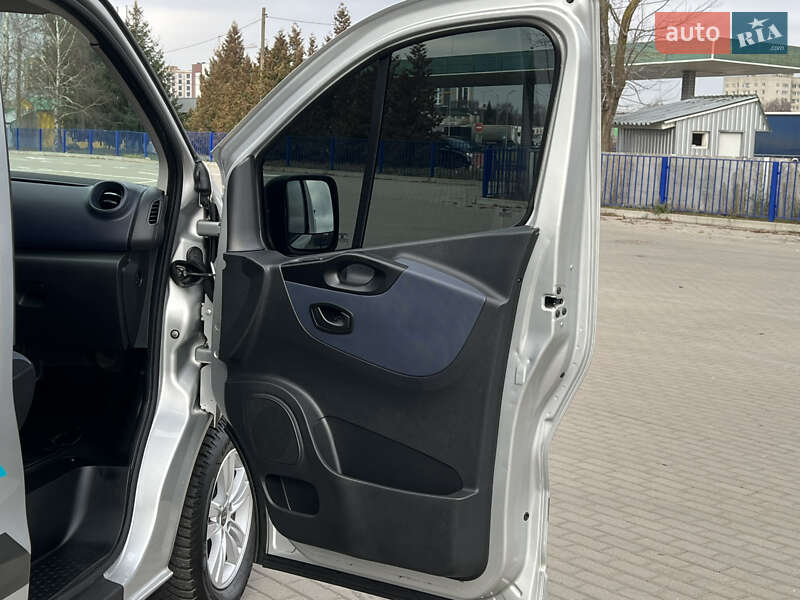 Мінівен Opel Vivaro 2015 в Ковелі фото 43 Мінівен Opel Vivaro 2015 в Ковелі