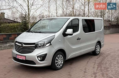 Мінівен Opel Vivaro 2015 в Рівному