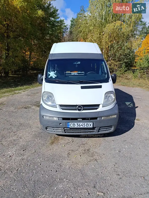 Opel Vivaro 2005