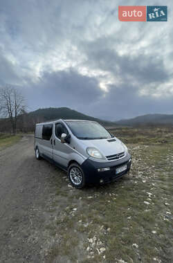 Минивэн Opel Vivaro 2003 в Золочеве