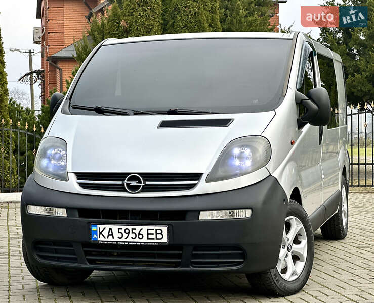 Opel Vivaro 2003 Opel Vivaro 2003