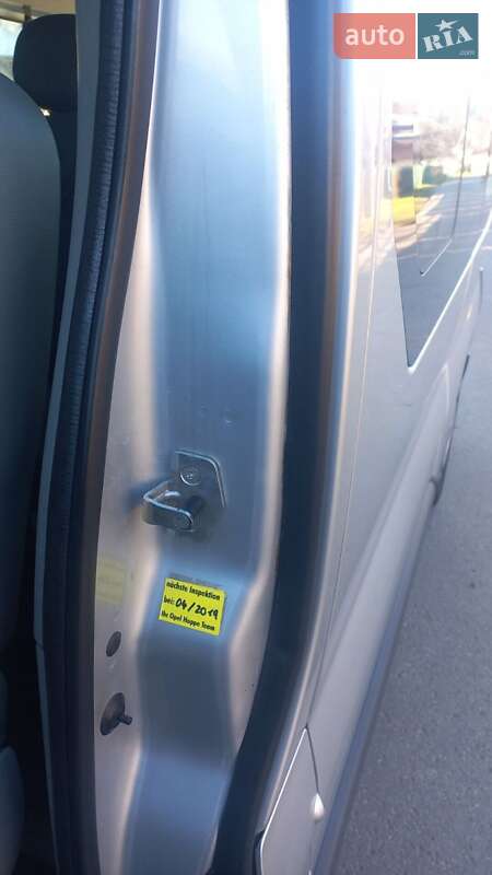 Мінівен Opel Vivaro 2011 в Івано-Франківську