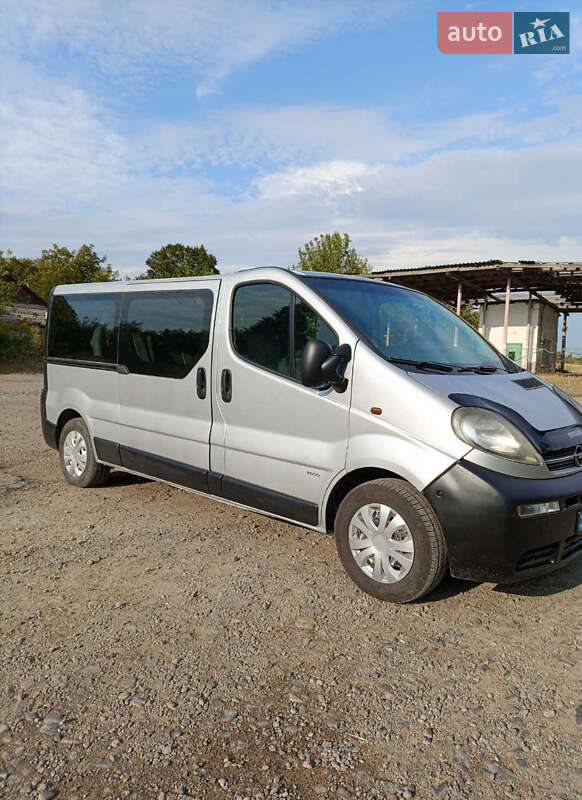 Opel Vivaro 2003