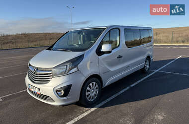 Минивэн Opel Vivaro 2016 в Ровно
