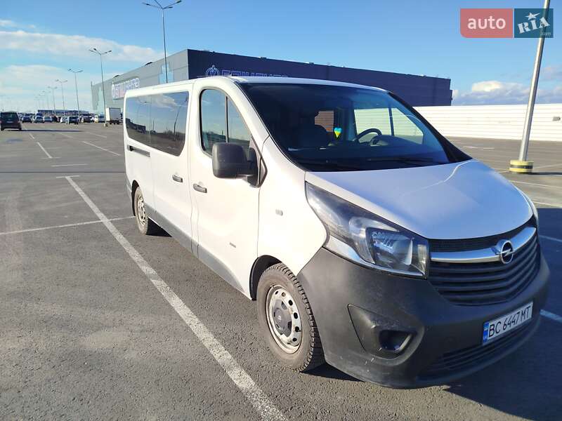 Opel Vivaro 2016