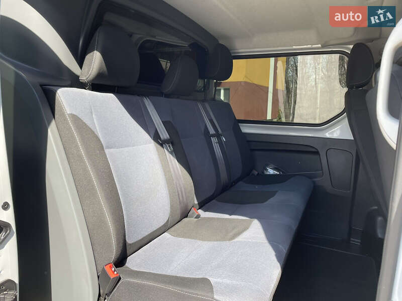 Вантажопасажирський фургон Opel Vivaro 2018 в Львові