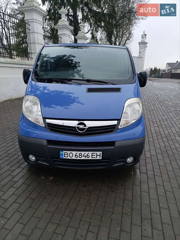Opel Vivaro 2010 Opel Vivaro 2010