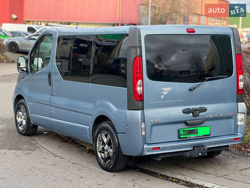 Мінівен Opel Vivaro 2008 в Рівному