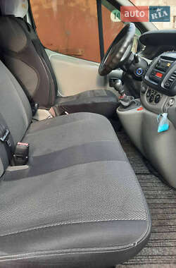 Мінівен Opel Vivaro 2006 в Кривому Розі