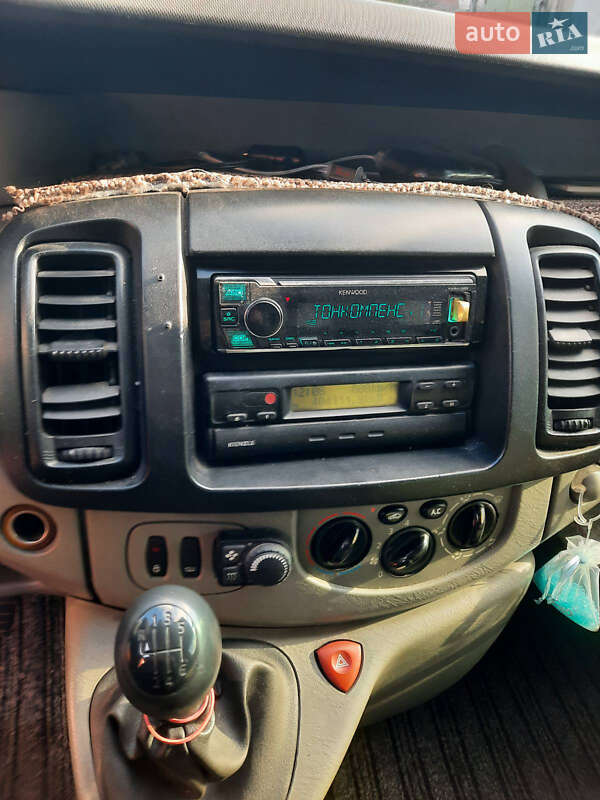 Минивэн Opel Vivaro 2006 в Кривом Роге