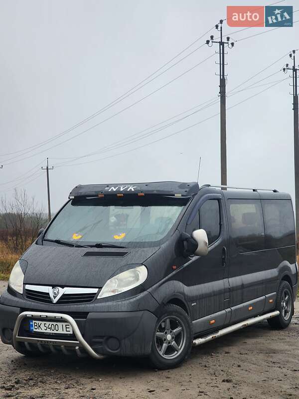 Мінівен Opel Vivaro 2007 в Острозі