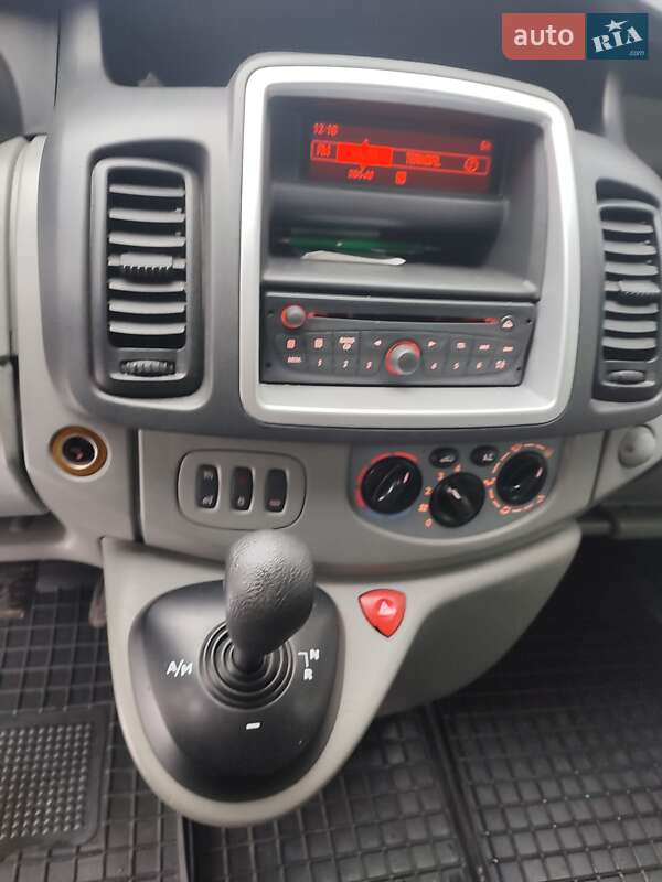 Мінівен Opel Vivaro 2011 в Дубні фото 18 Мінівен Opel Vivaro 2011 в Дубні