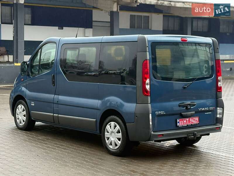 Мінівен Opel Vivaro 2009 в Карлівці