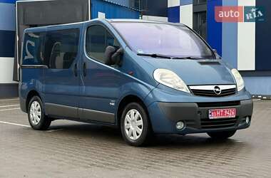 Минивэн Opel Vivaro 2009 в Карловке