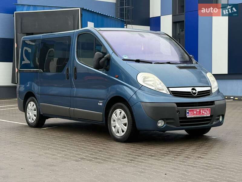 Мінівен Opel Vivaro 2009 в Карлівці