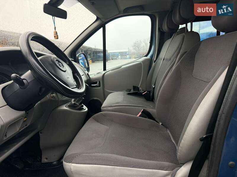 Мінівен Opel Vivaro 2009 в Карлівці