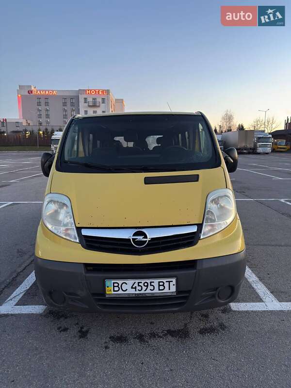 Мінівен Opel Vivaro 2008 в Львові