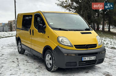 Грузовой фургон Opel Vivaro 2004 в Ровно