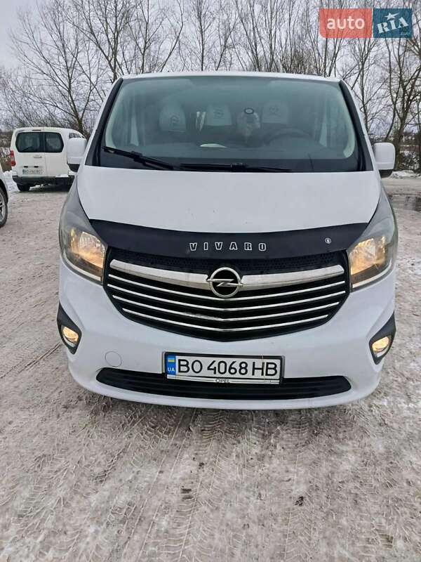 Opel Vivaro 2015