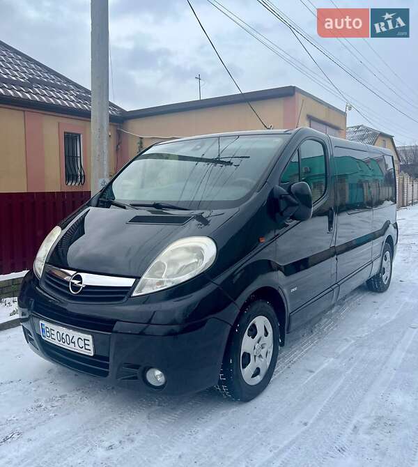Opel Vivaro 2011