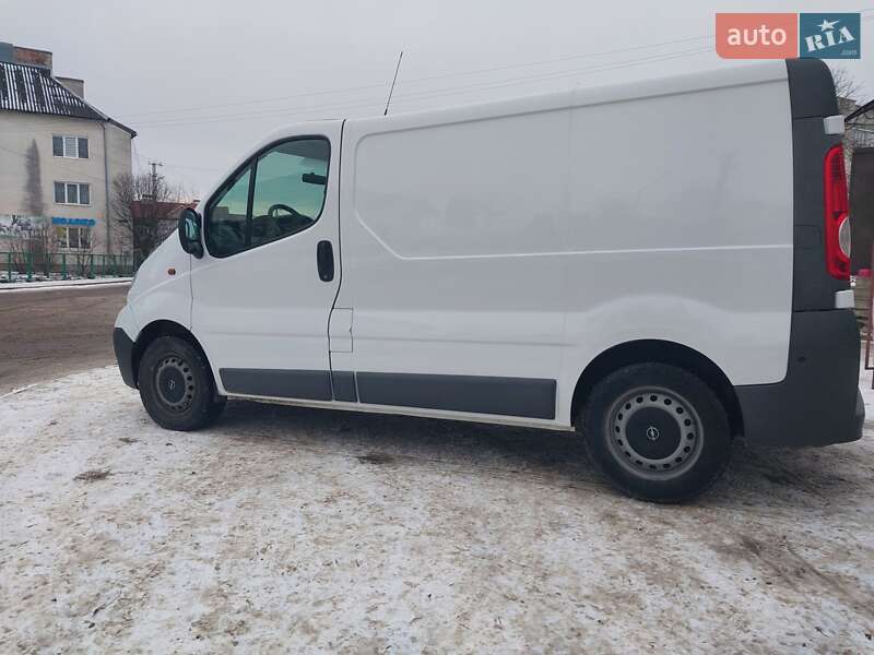 Грузопассажирский фургон Opel Vivaro 2013 в Жидачове