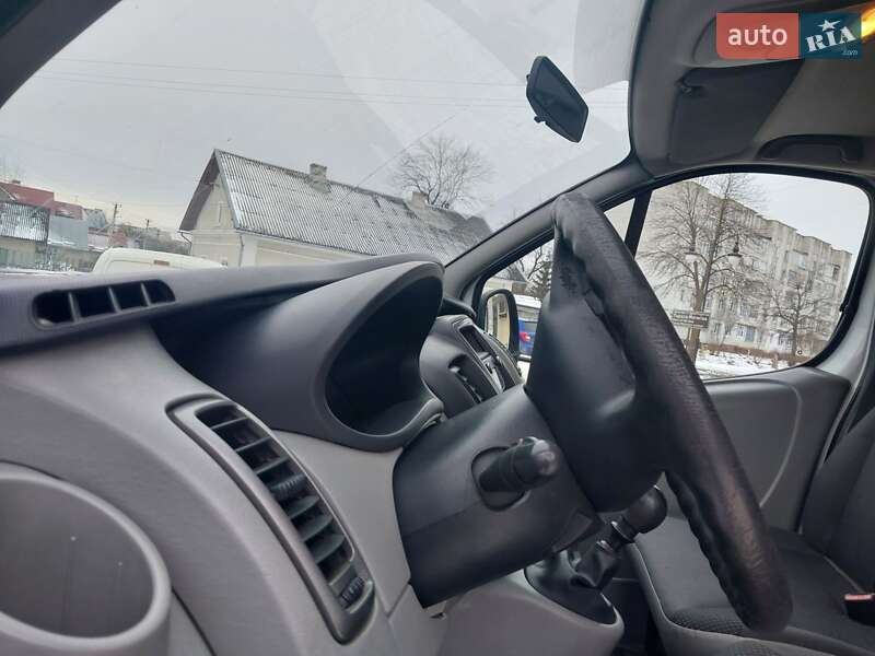 Грузопассажирский фургон Opel Vivaro 2013 в Жидачове