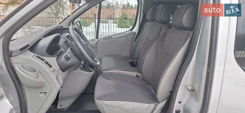 Хетчбек Opel Vivaro 2011 в Луцьку