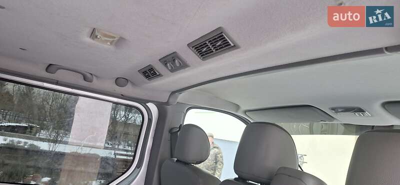 Хетчбек Opel Vivaro 2011 в Луцьку