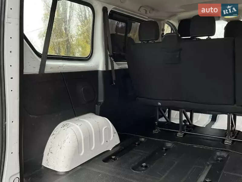 Минивэн Opel Vivaro 2015 в Радомышле