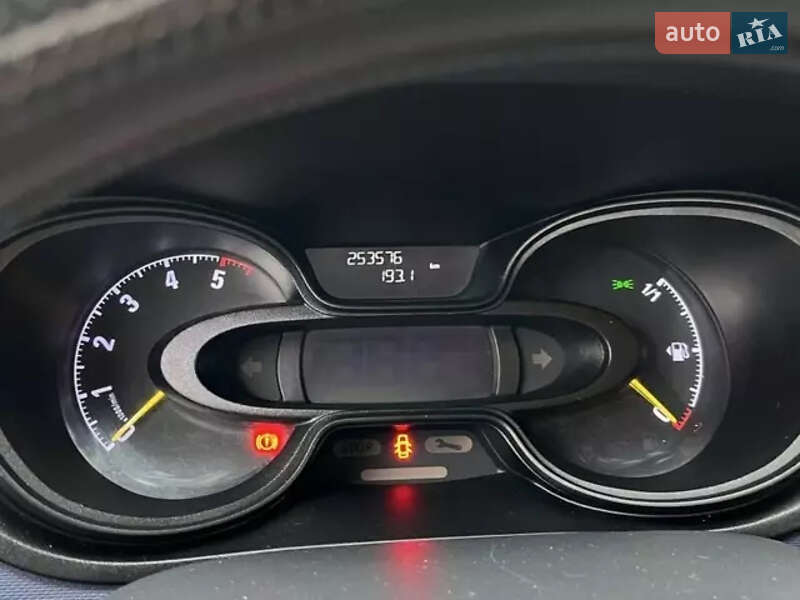 Минивэн Opel Vivaro 2015 в Радомышле