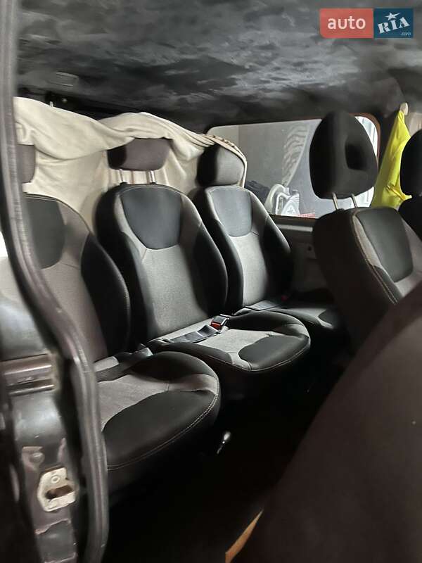 Минивэн Opel Vivaro 2005 в Тлумаче фото 7 Минивэн Opel Vivaro 2005 в Тлумаче