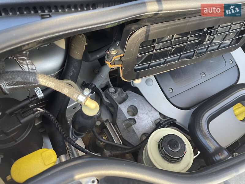 Мінівен Opel Vivaro 2005 в Рівному фото 18 Мінівен Opel Vivaro 2005 в Рівному