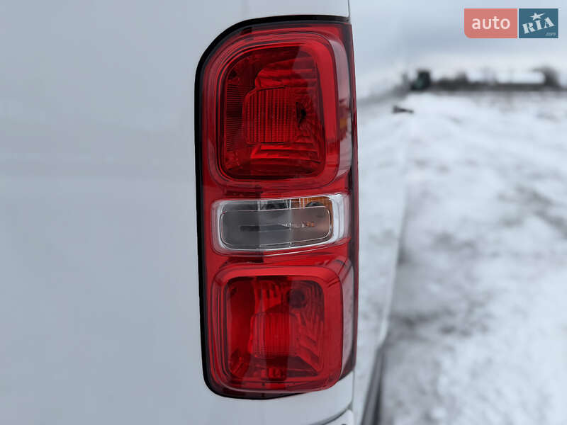 Вантажний фургон Opel Vivaro 2020 в Радивиліві