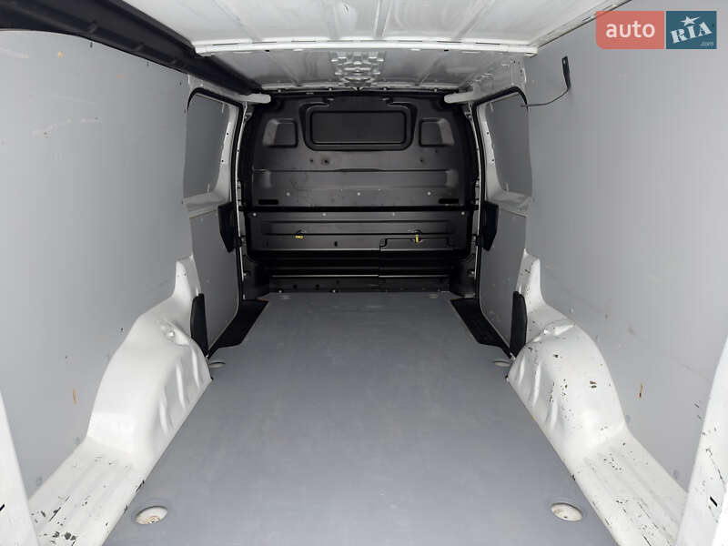 Вантажний фургон Opel Vivaro 2020 в Радивиліві
