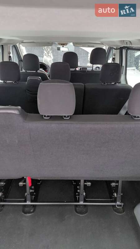 Мінівен Opel Vivaro 2019 в Долині