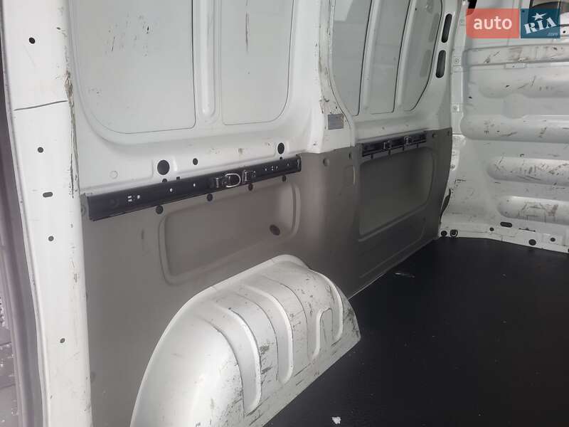 Грузовой фургон Opel Vivaro 2012 в Хмельницком фото 26 Грузовой фургон Opel Vivaro 2012 в Хмельницком