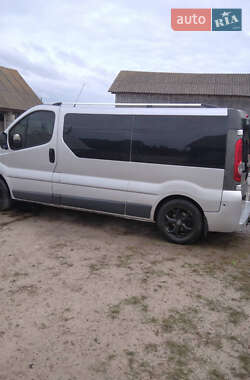 Минивэн Opel Vivaro 2010 в Вараше