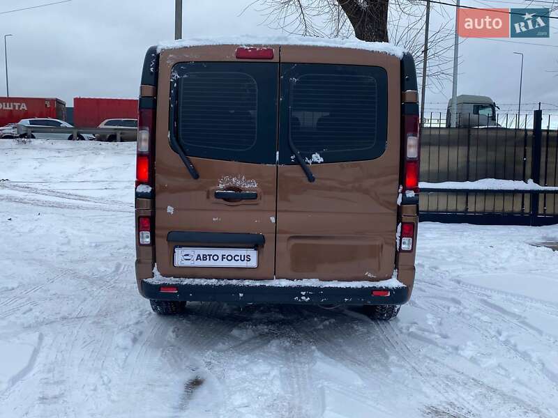 Минивэн Opel Vivaro 2017 в Киеве фото 5 Минивэн Opel Vivaro 2017 в Киеве