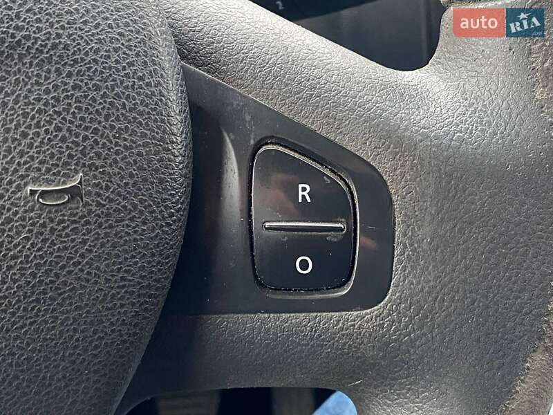 Минивэн Opel Vivaro 2017 в Киеве фото 16 Минивэн Opel Vivaro 2017 в Киеве