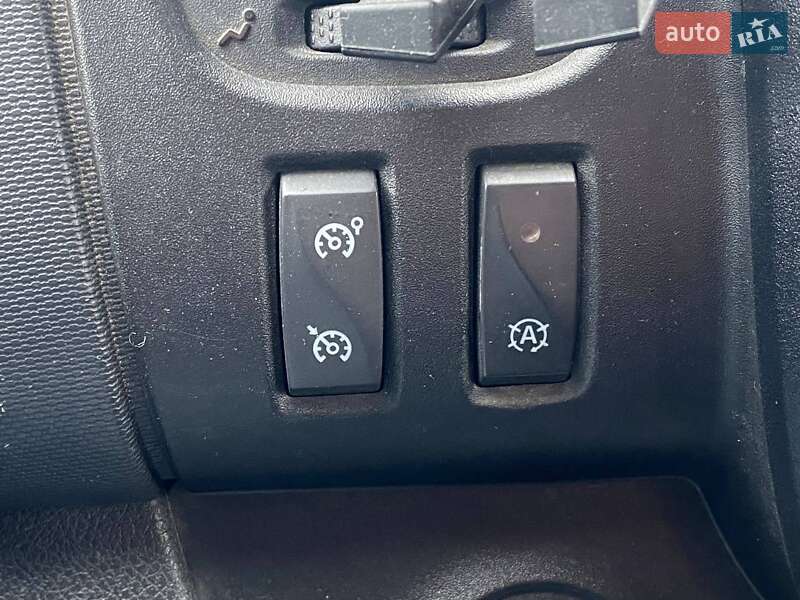 Минивэн Opel Vivaro 2017 в Киеве фото 20 Минивэн Opel Vivaro 2017 в Киеве