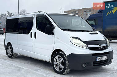 Грузопассажирский фургон Opel Vivaro 2007 в Полтаве
