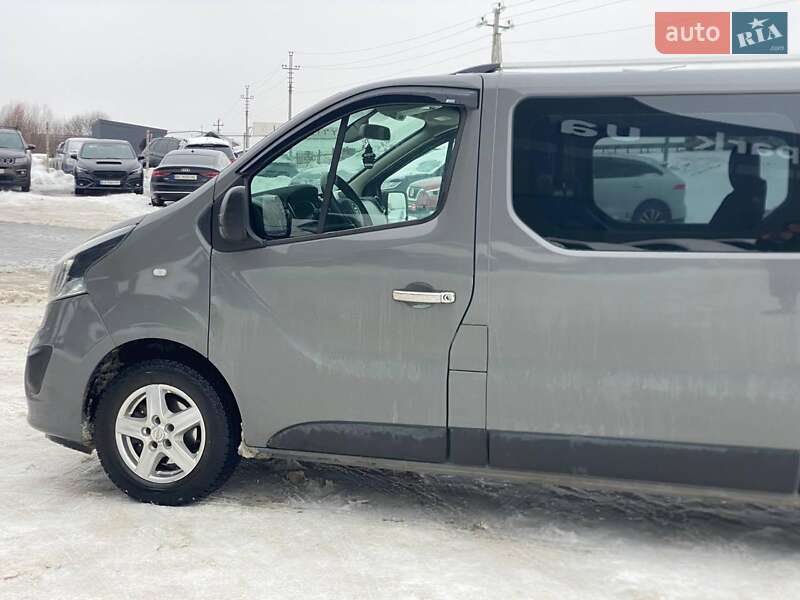 Минивэн Opel Vivaro 2015 в Львове